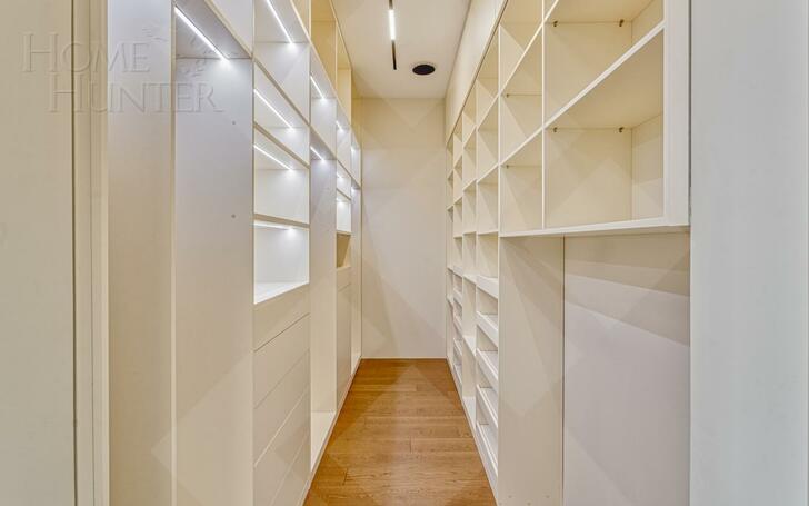 4-КОМН. КВАРТИРА С ОТДЕЛКОЙ 250.25 М² НА 4 ЭТАЖЕ