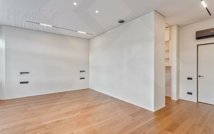4-КОМН. КВАРТИРА С ОТДЕЛКОЙ 250.25 М² НА 4 ЭТАЖЕ