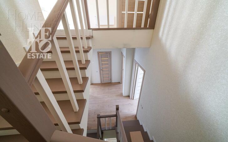 2-этажный таунхаус 286.7 м² с отделкой