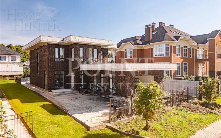 2-этажный коттедж 340 м² без отделки
