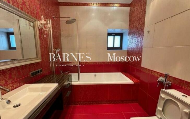 4-КОМН. КВАРТИРА С ОТДЕЛКОЙ 161.4 М² НА 3 ЭТАЖЕ