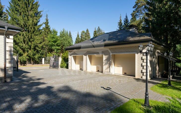 2-этажный коттедж 600 м² с отделкой