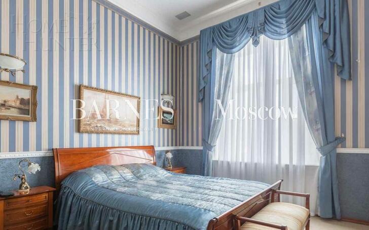 5-КОМН. КВАРТИРА С ОТДЕЛКОЙ 220 М² НА 4 ЭТАЖЕ