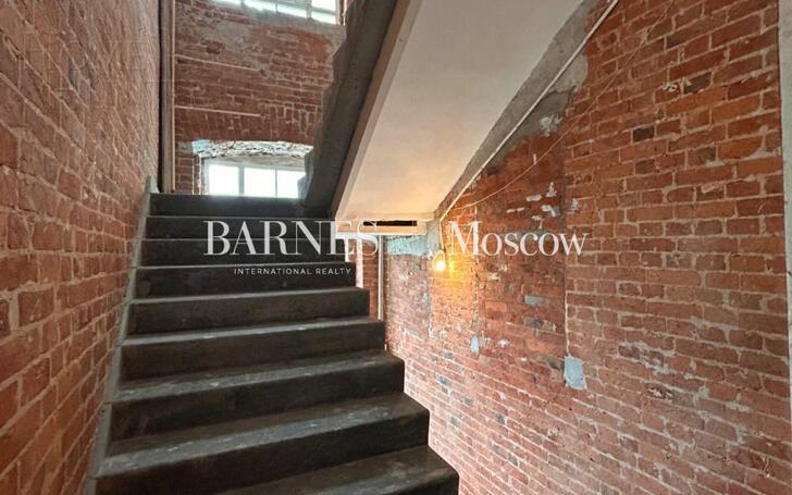 2-КОМН. КВАРТИРА С ОТДЕЛКОЙ 130 М² НА 3 ЭТАЖЕ