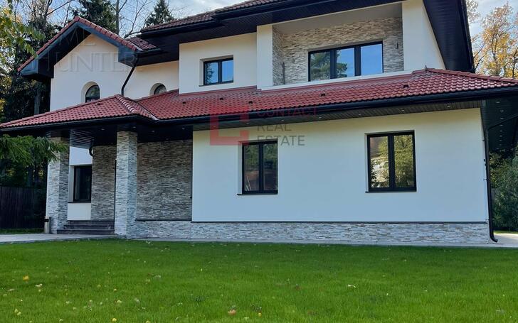 2-этажный коттедж 440 м² без отделки