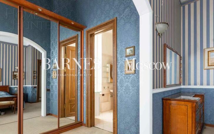 5-КОМН. КВАРТИРА С ОТДЕЛКОЙ 220 М² НА 4 ЭТАЖЕ