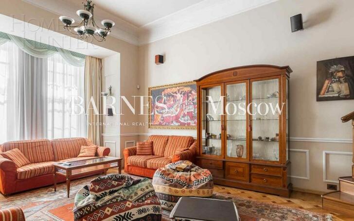 5-КОМН. КВАРТИРА С ОТДЕЛКОЙ 220 М² НА 4 ЭТАЖЕ