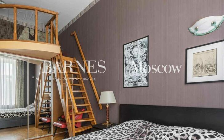 5-КОМН. КВАРТИРА С ОТДЕЛКОЙ 220 М² НА 4 ЭТАЖЕ