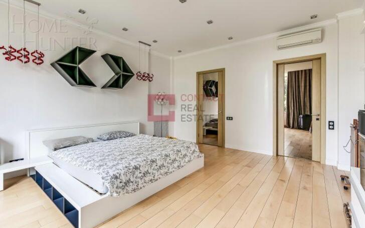 3-этажный таунхаус 350 м² с отделкой