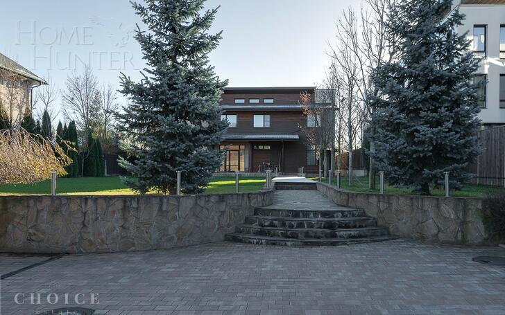 2-этажный коттедж 360 м² с отделкой