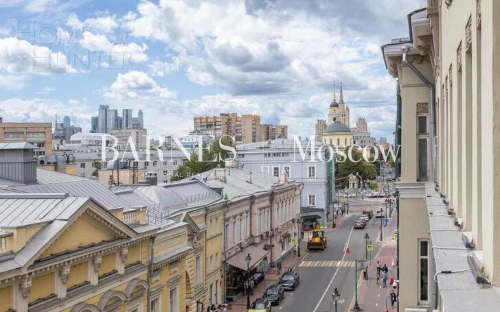 5-КОМН. КВАРТИРА С ОТДЕЛКОЙ 220 М² НА 4 ЭТАЖЕ