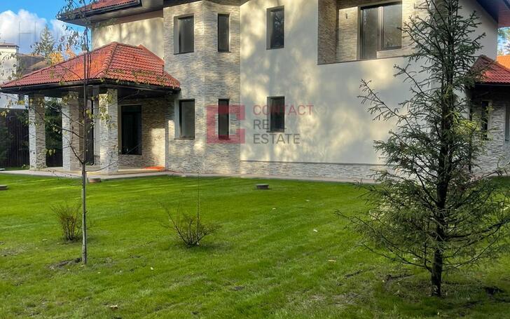 2-этажный коттедж 440 м² без отделки