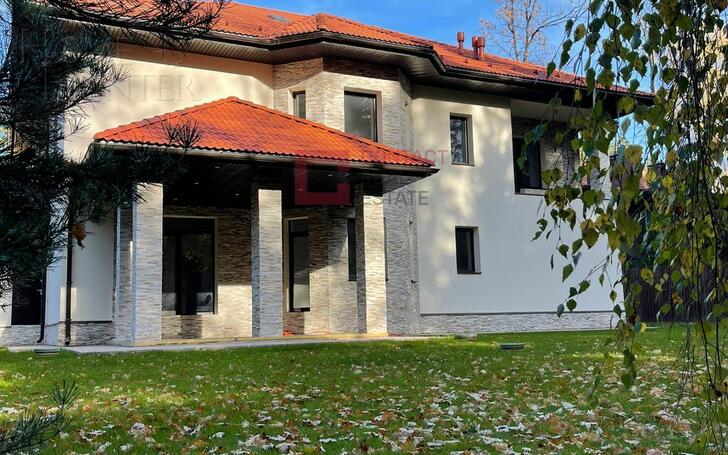 2-этажный коттедж 440 м² без отделки