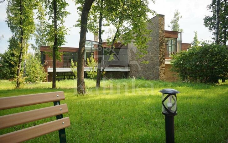 2-этажный таунхаус 385 м² с отделкой