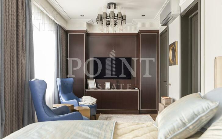 3-этажный коттедж 1 100 м² с отделкой