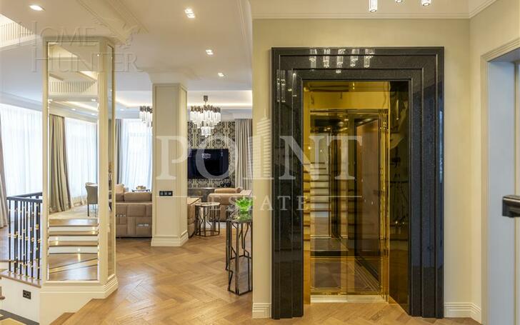 3-этажный коттедж 1 100 м² с отделкой