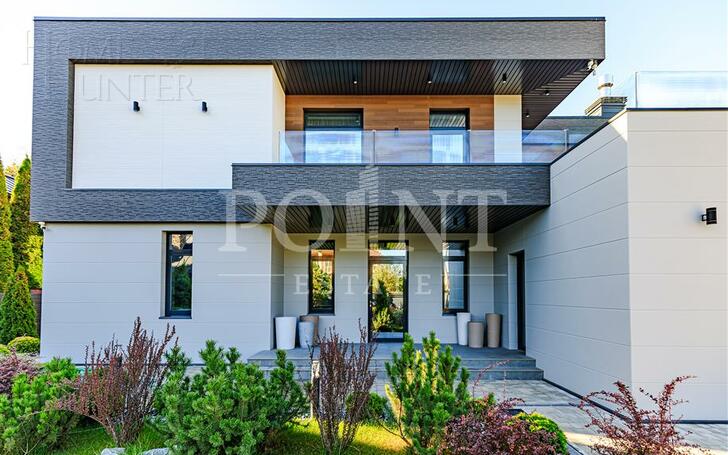 2-этажный коттедж 540 м² с отделкой