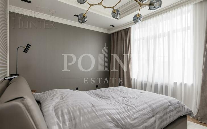 3-этажный коттедж 1 100 м² с отделкой