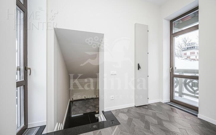 3-этажный коттедж 697 м² с отделкой