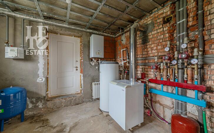 2-этажный коттедж 260 м² с отделкой