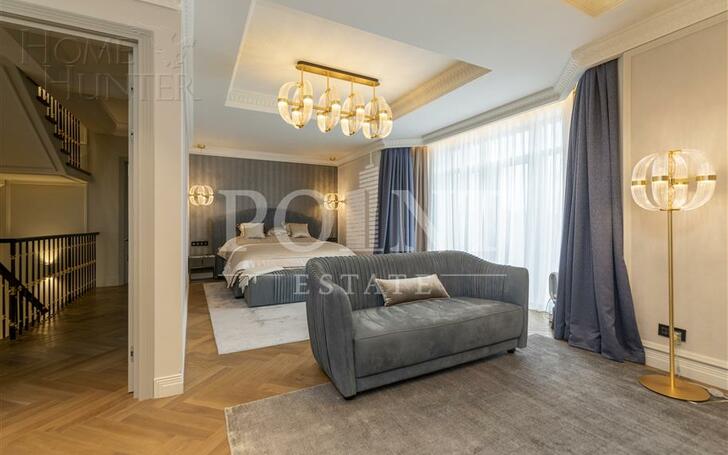 3-этажный коттедж 1 100 м² с отделкой