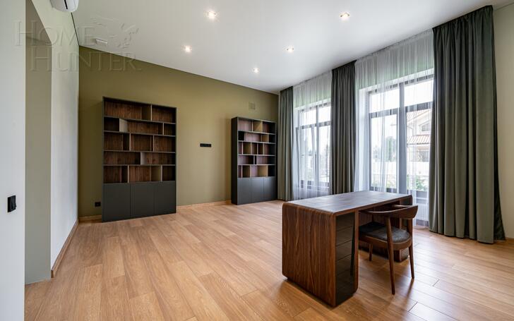 2-этажный коттедж 1 327 м² с отделкой