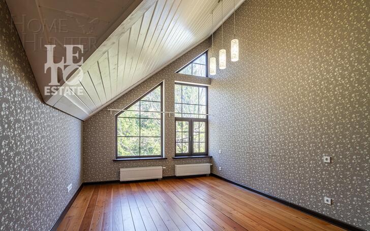 3-этажный коттедж 550 м² с отделкой