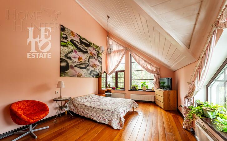 3-этажный коттедж 550 м² с отделкой