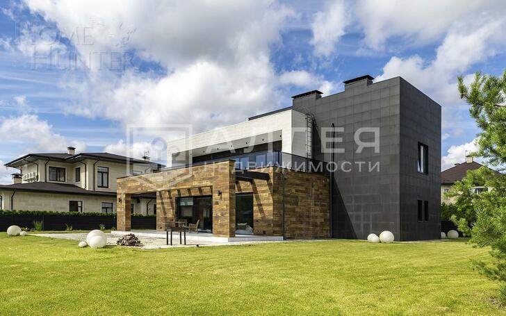 2-этажный коттедж 540 м² с отделкой