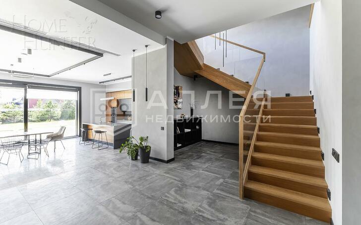 2-этажный коттедж 540 м² с отделкой