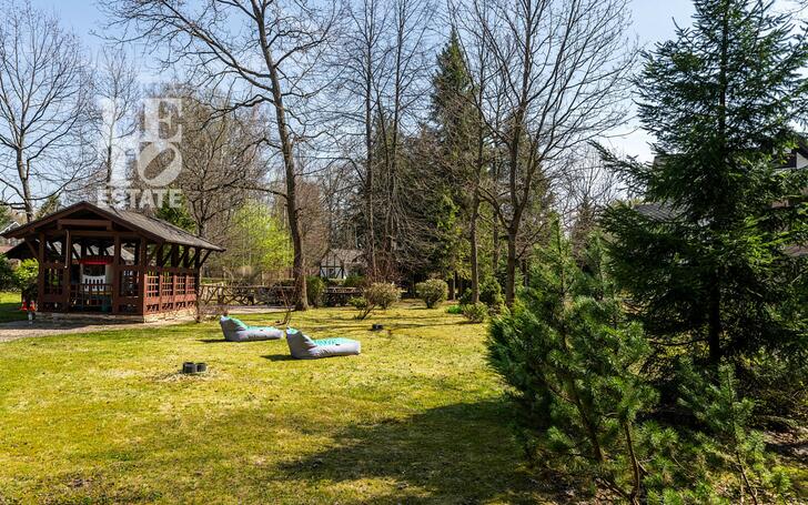 3-этажный коттедж 550 м² с отделкой