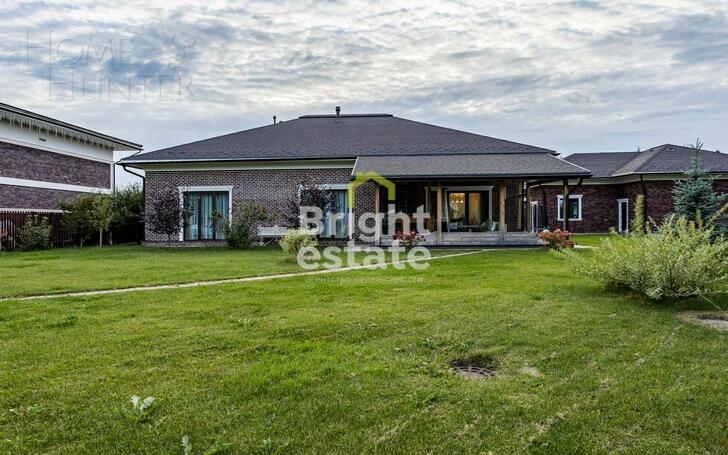 1-этажный коттедж 250 м² с отделкой