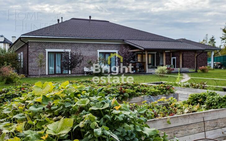 1-этажный коттедж 250 м² с отделкой