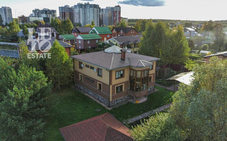 2-этажный коттедж 553.8 м² с отделкой