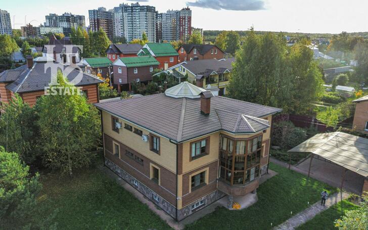 2-этажный коттедж 553.8 м² с отделкой
