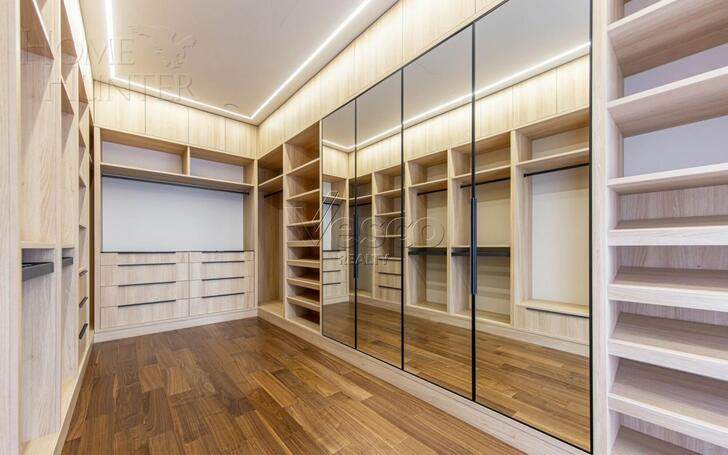 2-этажный коттедж 705 м² с отделкой