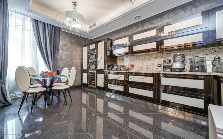 3-КОМН. КВАРТИРА С ОТДЕЛКОЙ 183.9 М² НА 3 ЭТАЖЕ