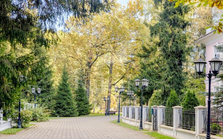 2-этажный коттедж 652 м² без отделки