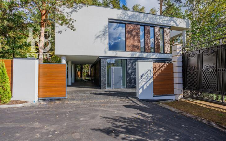 2-этажный коттедж 650 м² с отделкой
