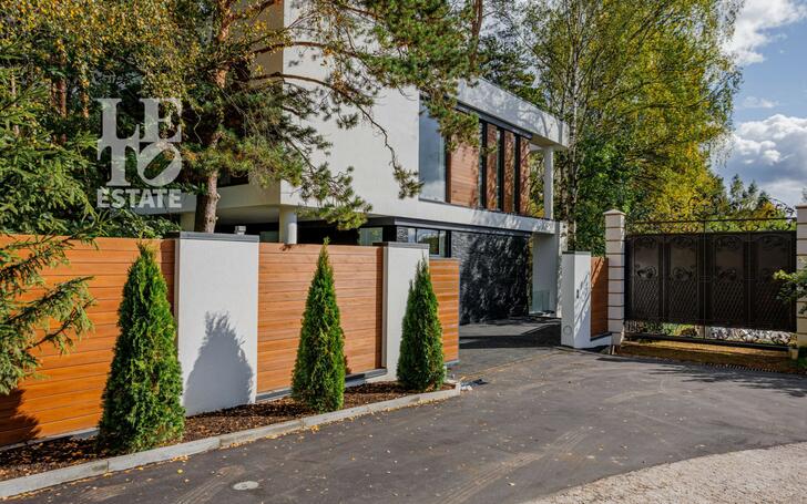 2-этажный коттедж 650 м² с отделкой