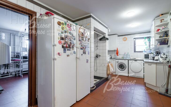3-этажный коттедж 720 м² с отделкой