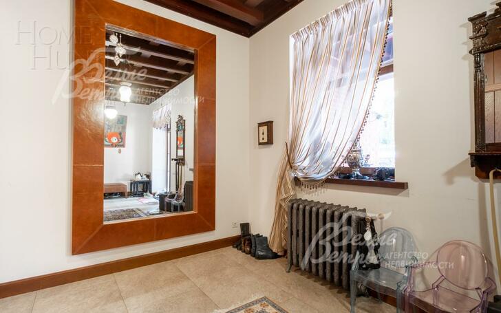 3-этажный коттедж 720 м² с отделкой