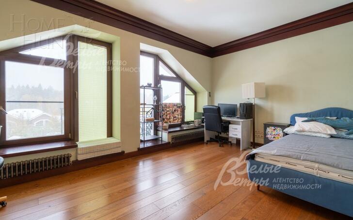 3-этажный коттедж 720 м² с отделкой