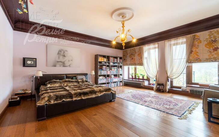 3-этажный коттедж 720 м² с отделкой