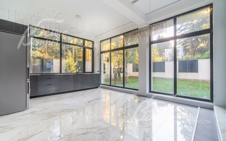2-этажный коттедж 300 м² без отделки