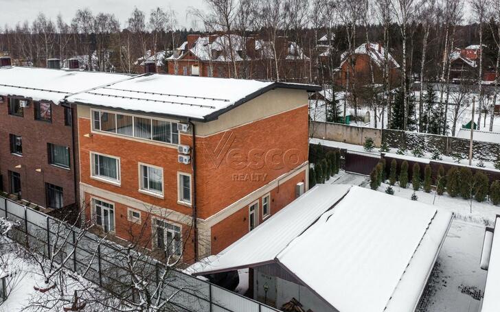 2-этажный таунхаус 600 м² с отделкой