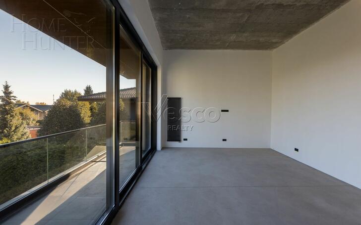 2-этажный коттедж 1 200 м² без отделки