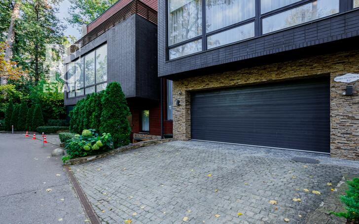 2-этажный таунхаус 430 м² с отделкой