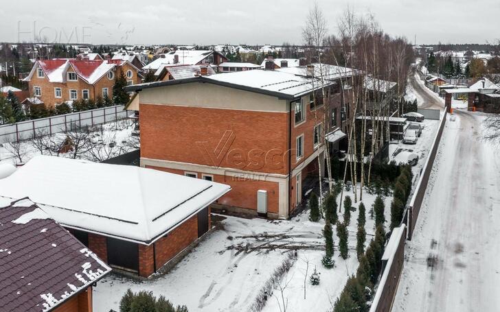 2-этажный таунхаус 600 м² с отделкой