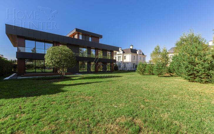 2-этажный коттедж 1 200 м² без отделки